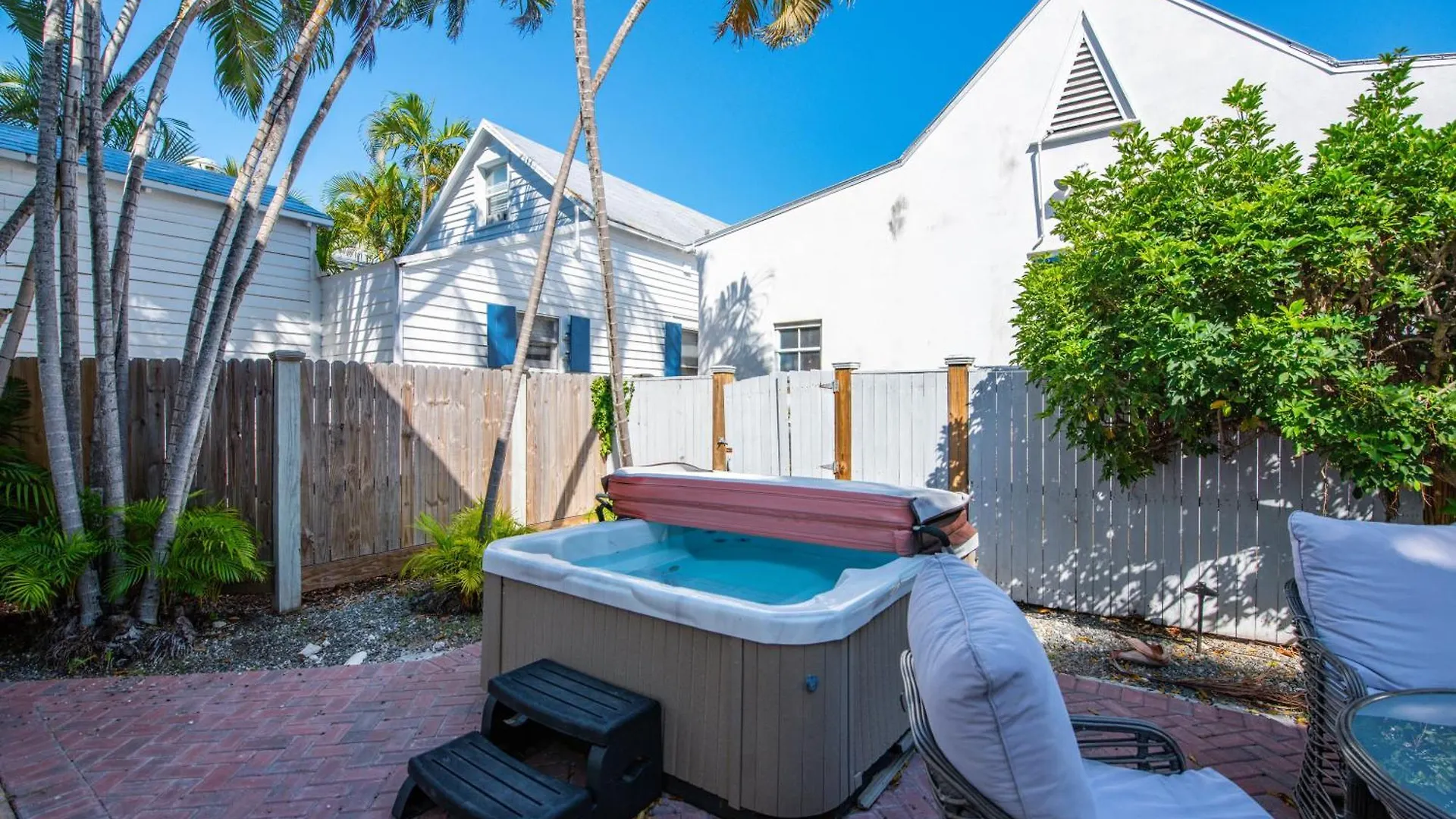 Duval Hideaway location